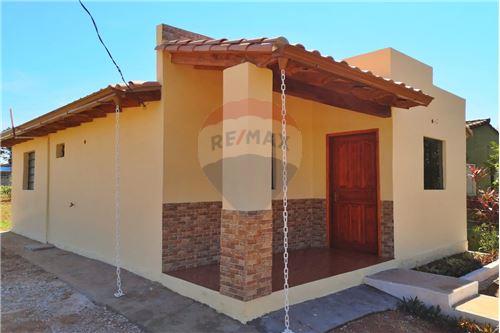 For Rent/Lease-Chalet-Paraguay Central Capiata  Sin Nombre  -  Posta Ybycua - Yvyraro  - -143017071-99
