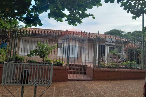 Venta-Casa-Paraguay Central Lambaré Santa Lucía  Juan de Ayolas 739  - -143019087-3