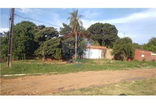 For Sale-Land-Paraguay Central Ñemby  Los Patriotas y Ñuflo de Chávez  -  Barrio Rincón, Ñemby  - -143068074-13