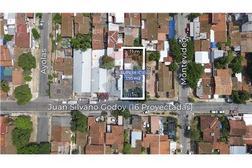 For Sale-Land-Paraguay Asunción Tacumbú  Silvano Godoy  -  Silvano Godoy (16 Pytdas) 859 c/ Montevideo  - -143061061-23