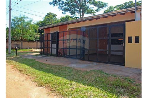 For Rent/Lease-Duplex-Paraguay Central San Lorenzo  Dr Curiel  -  Barrio Capilla del Monte  - -143009013-254