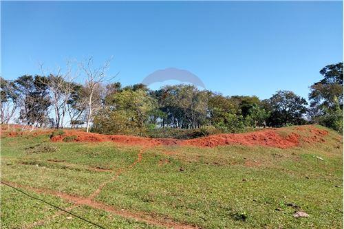 Prodamo-Nezazidljivo zemljišče-Paragvaj Central Capiata Santa Librada  Ruta2, Km 18  -  Capiatá, Ruta 2, Km 18  - -143001119-50