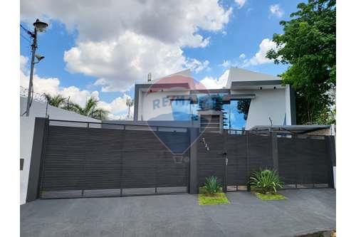 For Sale-Two Level House-Paraguay Asunción Herrera-143063123-58