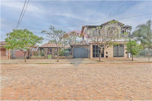 For Sale-House-Paraguay Central Luque  Jose Artigas entre La Paz y Felipe Gonzalez  -  Cuarto Barrio Luque  - -143063051-168