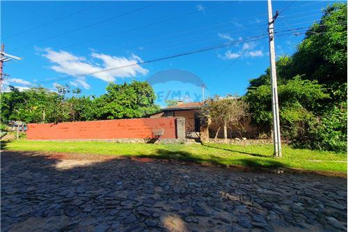 Eladó-szabadonálló ház-Paraguay Cordillera San Bernardino  AVDA CIERVO CUA Y AMERICO VESPUCIO  -  AVDA CIERVO CUA  Y AMERICO VESPUCIO  - -143009020-154