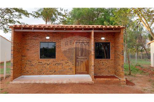 Casa - Venta - Paraguay Central Luque - 143014139-81 , - RE/MAX Paraguay