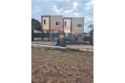 Ipinagbibili-Duplex-Paraguay Central Villa Elisa  Piribebuy ci Jose A. Flores  -  Barrio Gloria Maria  - -143009129-3