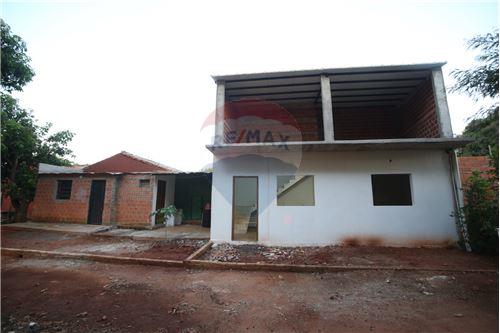 For Sale-House-Paraguay Central Luque 110925 Mora Kue s/n Mora Kue  -  Calle s/n Mora Kue - Luque  - -143005064-5