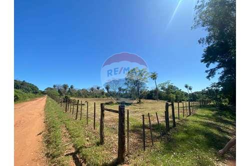 Prodamo-Nezazidljivo zemljišče-Paragvaj Cordillera Caacupé-143094009-26