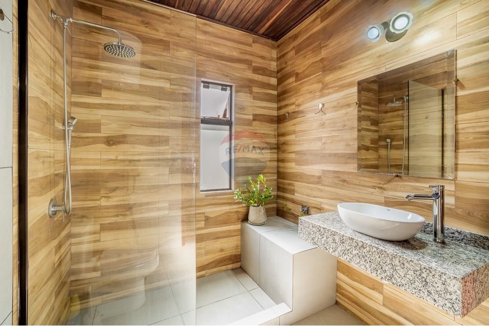 Residential - ਅਲੱਗ ਥਲੱਗ ਬਣਿਆ ਹੋਇਆ ਘਰ - Paraguay Asunción Nazareth - PY - 22.jpg - 143098069-7