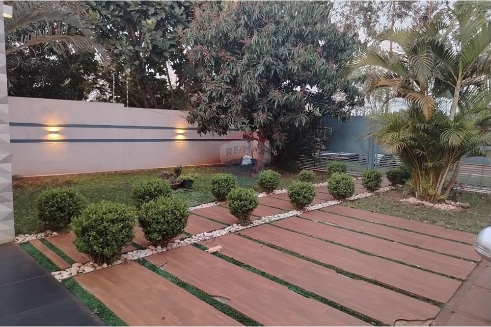 Residential - House - Paraguay Alto Paraná Ciudad Del Este - PY - IMG_20250917_234250_769.jpg - 143050060-303