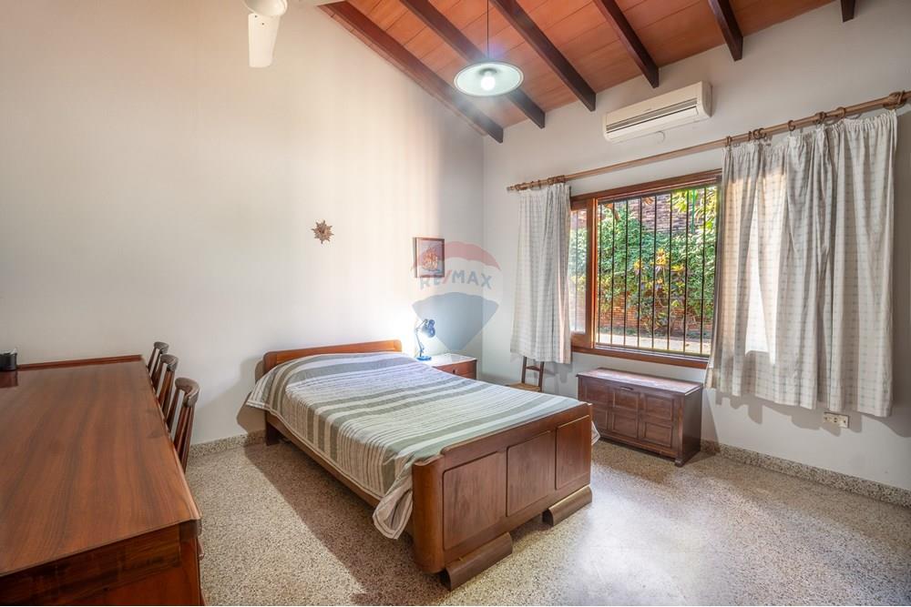 Residential - ਅਲੱਗ ਥਲੱਗ ਬਣਿਆ ਹੋਇਆ ਘਰ - Paraguay Asunción Nazareth - PY - 16.jpg - 143098069-7