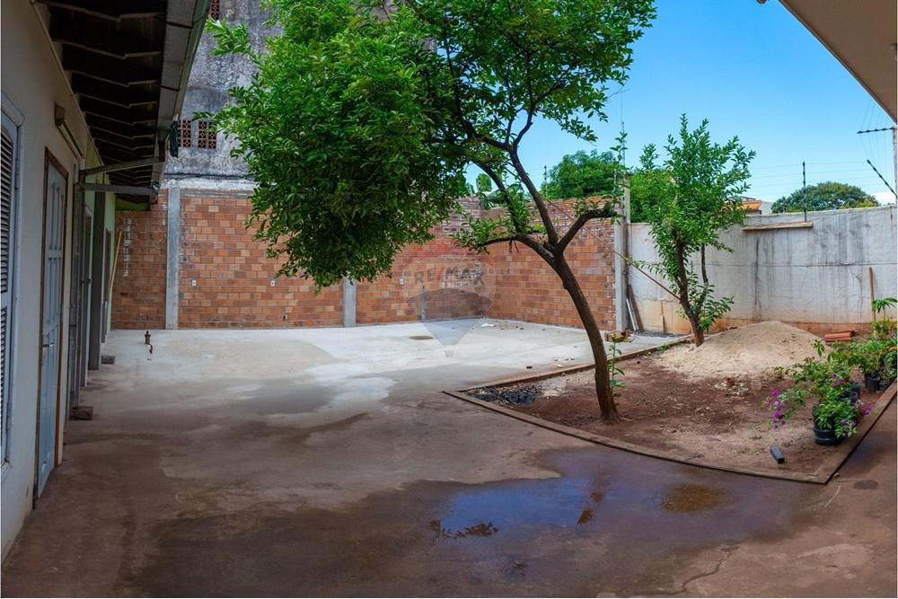 Rezidential - Case/Vile - Paraguay Alto Paraná Ciudad Del Este - PY - WhatsApp Image 2025-03-07 at 8.39.56 AM.jpeg - 143050105-33