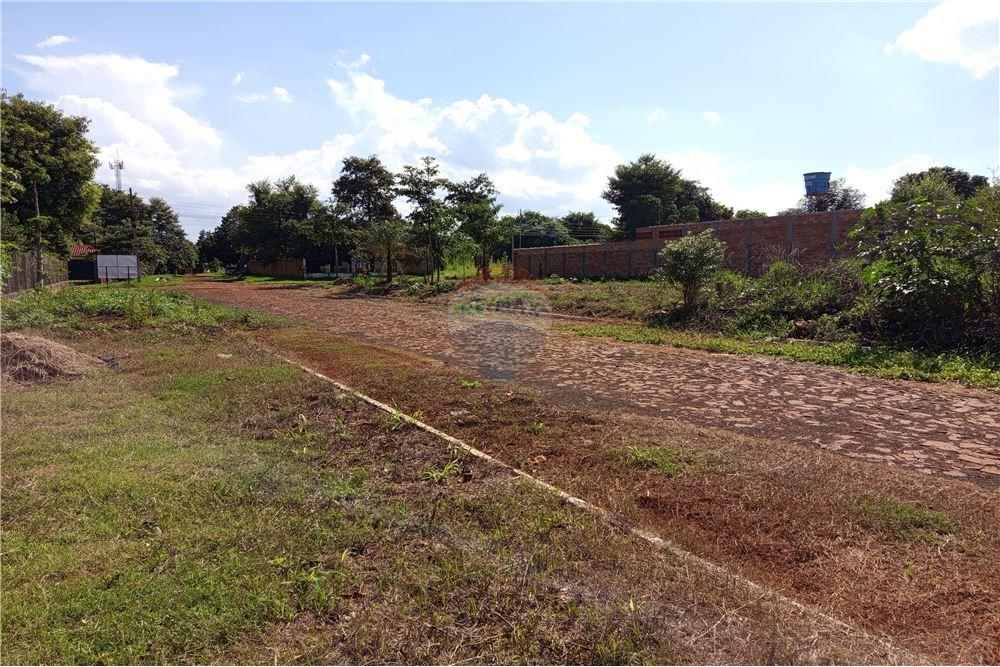 lakó - Föld - Paraguay Alto Paraná Presidente Franco - PY - 5 - 143099006-99