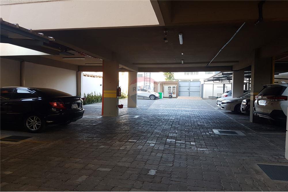 Departamento - Venta - Paraguay Asunción San Vicente - Estacionamiento techado - 143025091-108