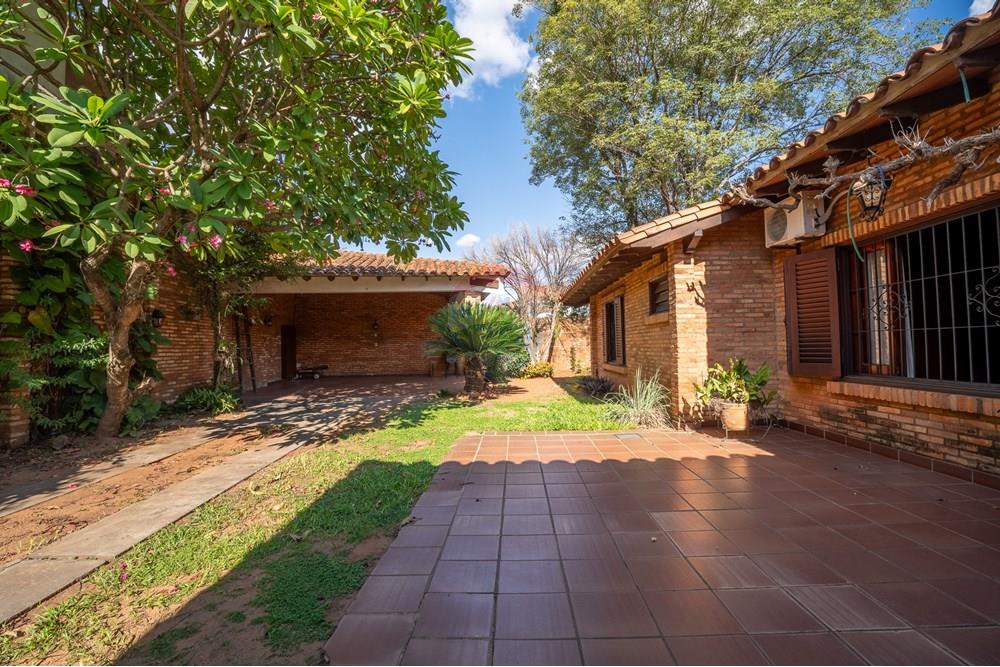 Residential - ਅਲੱਗ ਥਲੱਗ ਬਣਿਆ ਹੋਇਆ ਘਰ - Paraguay Asunción Nazareth - PY - 5.jpg - 143098069-7