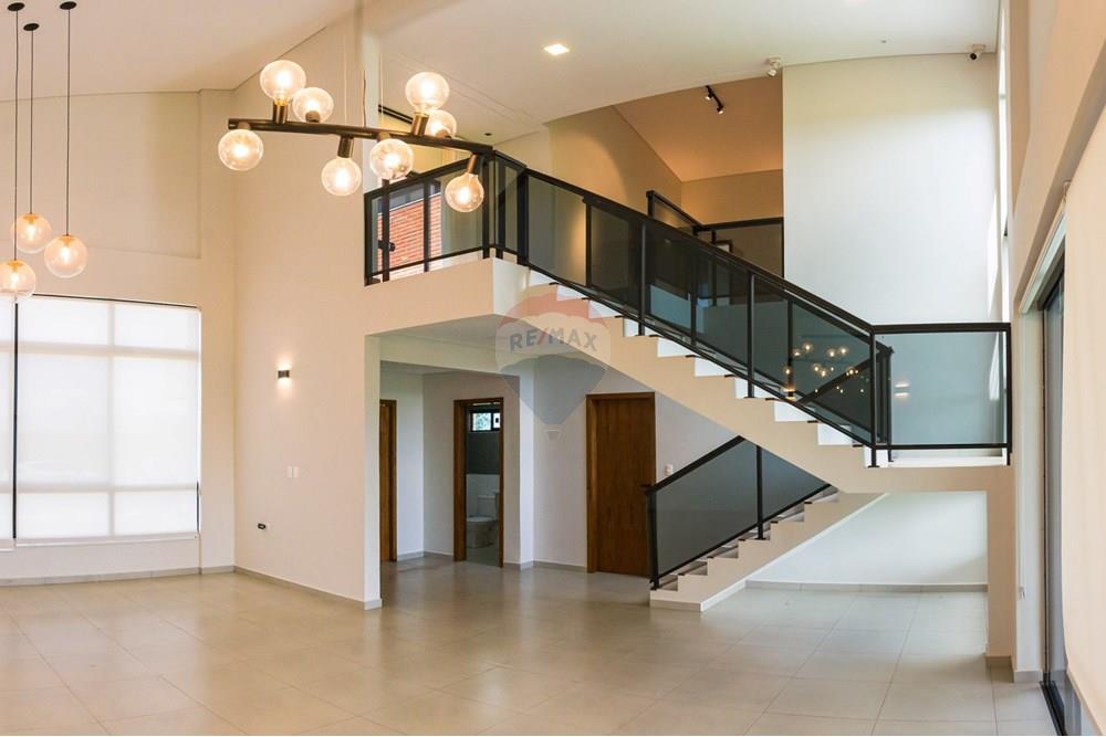 Residential - Bahay - Paraguay Alto Paraná Hernandarias - PY - WhatsApp Image 2025-02-24 at 11.09.09 (2).jpeg - 143050097-46