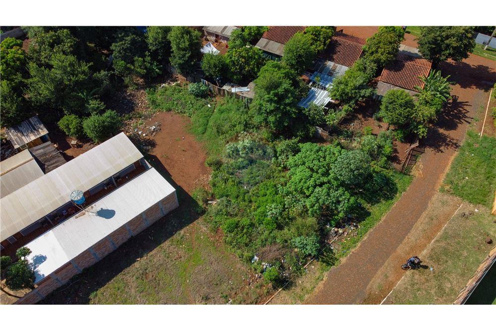 lakó - Föld - Paraguay Alto Paraná Presidente Franco - PY - 9 - 143099006-99
