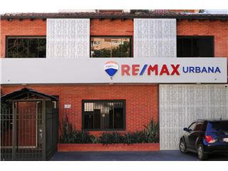 Office of RE/MAX URBANA - Las Mercedes