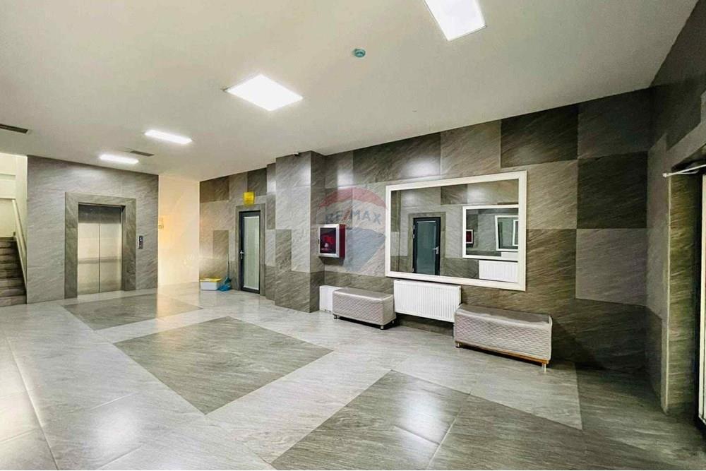 Residential - Parking - Sukhbaatar, Mongolia - MN - e4ec2259-02d9-45a7-ab0d-df34168f1228.jpeg - 119012100-240