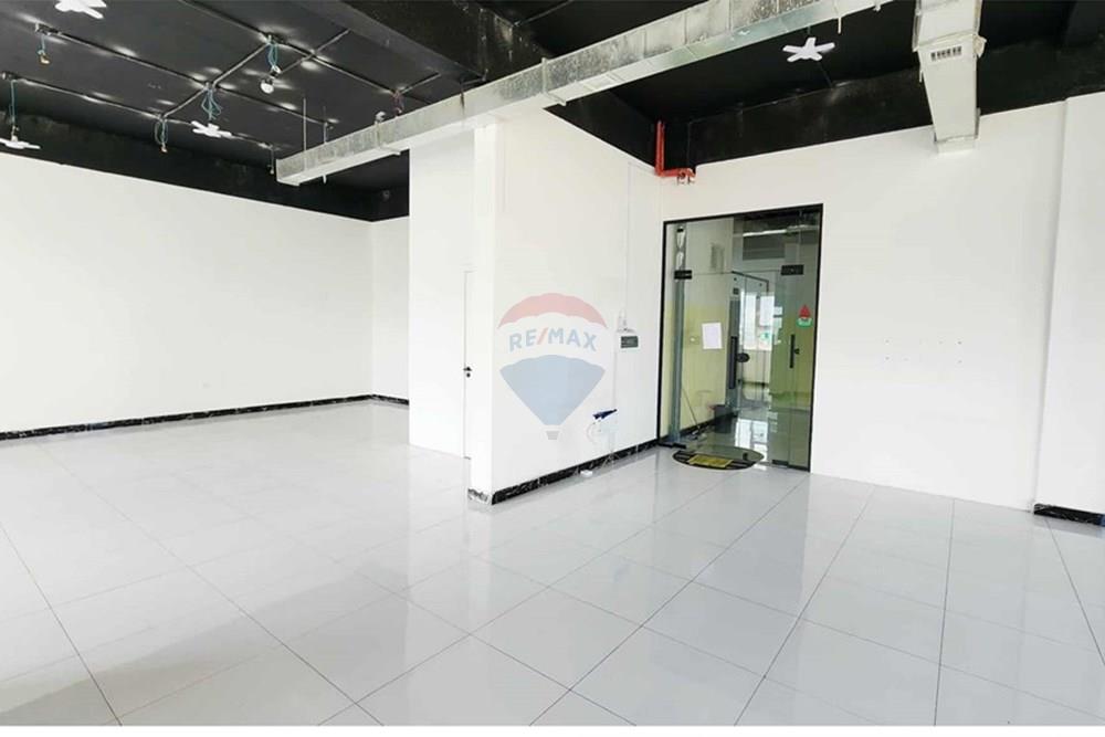 Commercial - Commercial/Retail - Khan-Uul, Mongolia - MN - 6.jpg - 119012298-95