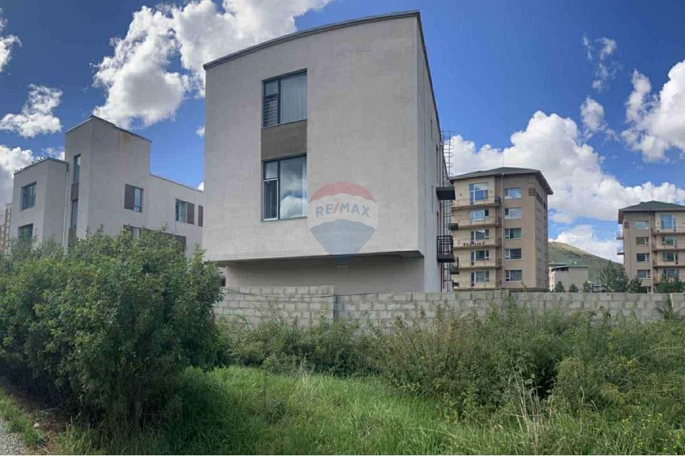 Residential - Townhouse - Khan-Uul, Mongolia - MN - bd235c57-43e7-4995-bc72-fde773394552.jpg - 119010002-119