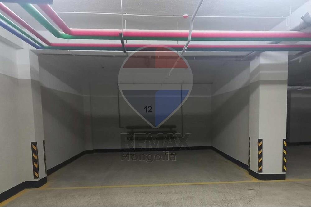 Residential - Parking - Khan-Uul, Mongolia - MN - 1.jpg - 119012437-6