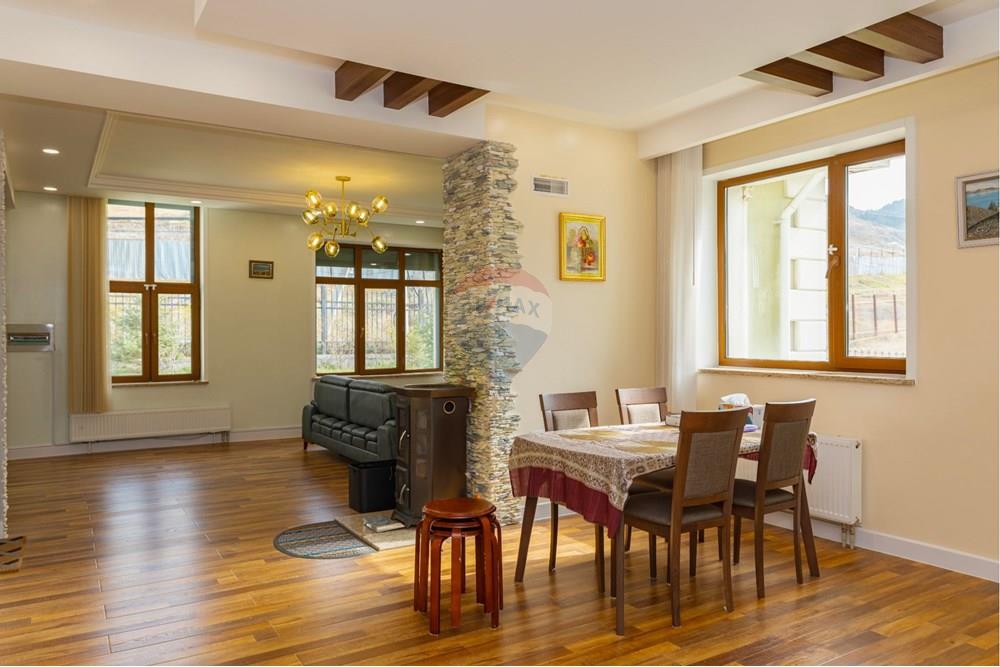 Residencial - Casa en dos niveles - Хан-Уул, Монгол - MN - Messenger_creation_CF77EF89-62EE-4EAE-94D3-F75E63AAA85A.jpeg - 119012099-171