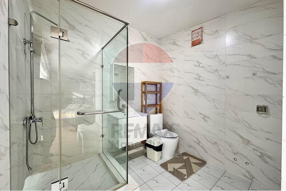 Residential - Two Level House - Bayanzurkh, Mongolia - MN - 606970777_1409047200605181_3763319927730558981_n.jpg - 119012085-366