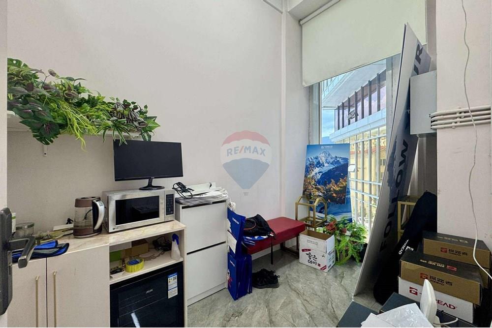 Commercial - Commercial/Retail - Khan-Uul, Mongolia - MN - 506782541_1396434864972973_7452297595364724378_n.jpg - 119012139-256