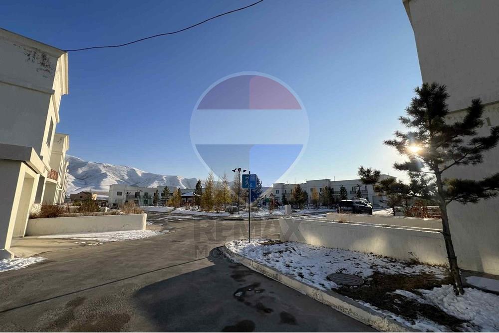 Residential - Townhouse - Bayanzurkh, Mongolia - MN - 595149632_1366354185501751_445929915307243416_n.jpg - 119012113-328