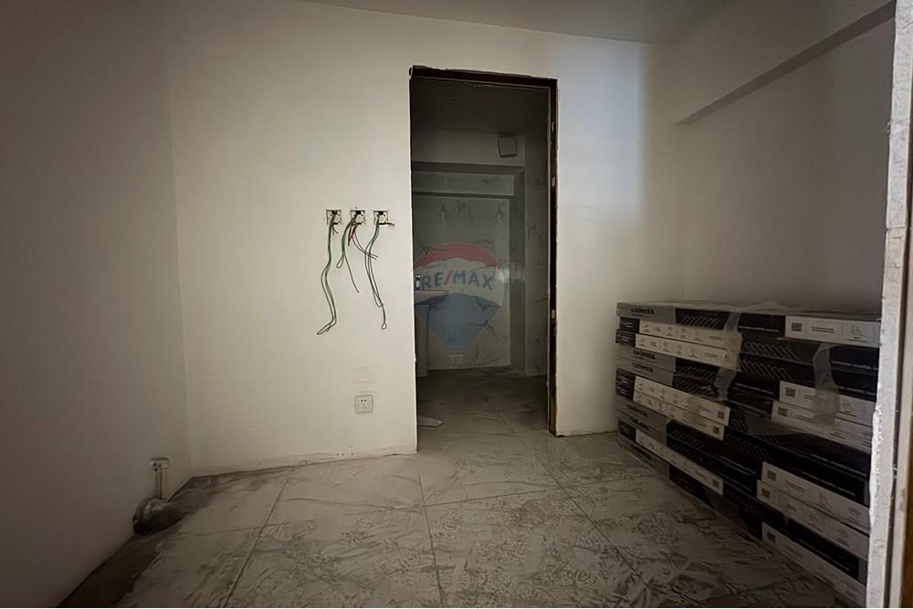 Commercieel - Laden/Einzelhandel - Баянзүрх, Монгол - MN - IMG_0194.jpeg - 119012221-511