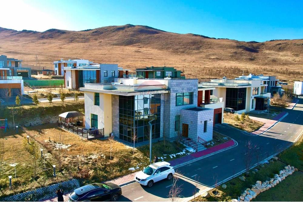 Residential - Two Level House - Khan-Uul, Mongolia - MN - 470afe28-4f81-400e-8b3d-327c5b96bffd.jpg - 119030097-315