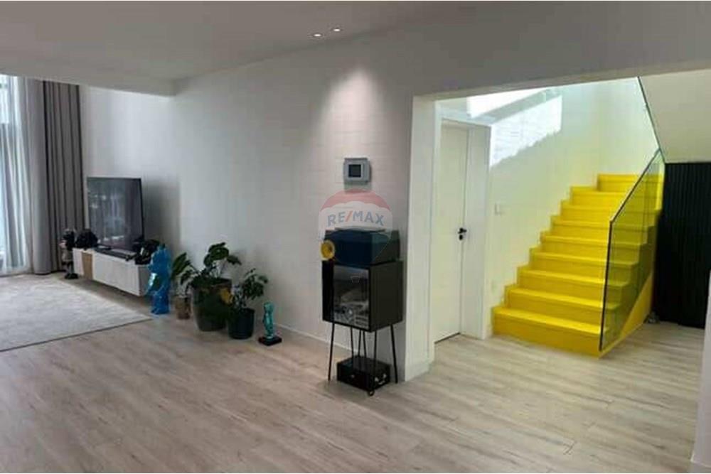 Residential - Duplex - Khan-Uul, Mongolia - MN - 526596154_4053139368287423_3585063032773843196_n.jpg - 119012209-118