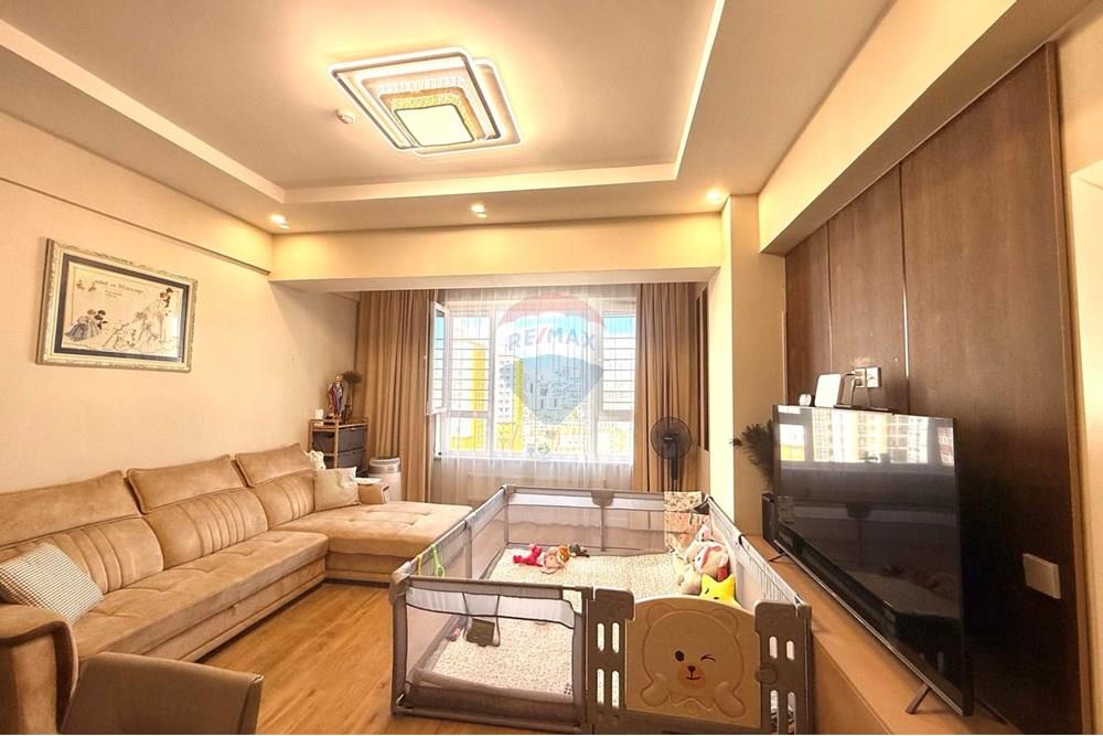 Residential - Condo/Apartment - Khan-Uul, Mongolia - MN - viber_image_2025-08-17_22-25-53-610.jpg - Living Room Kitchen - 119012384-63