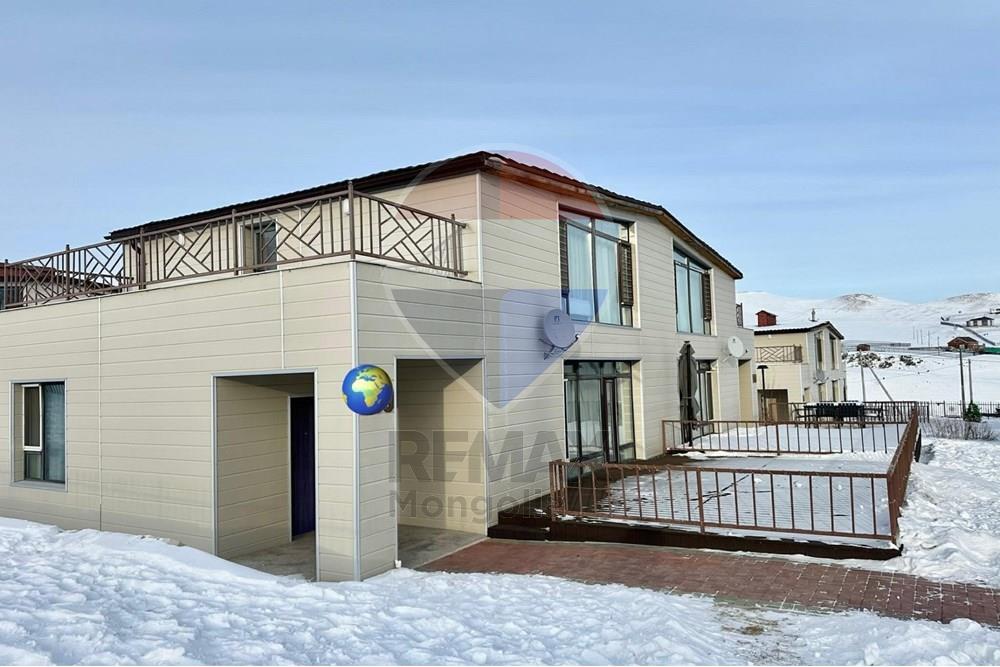 Residential - Two Level House - Bayanzurkh, Mongolia - MN - 606239178_1538279104146694_4869090598089988159_n.jpg - 119012085-366