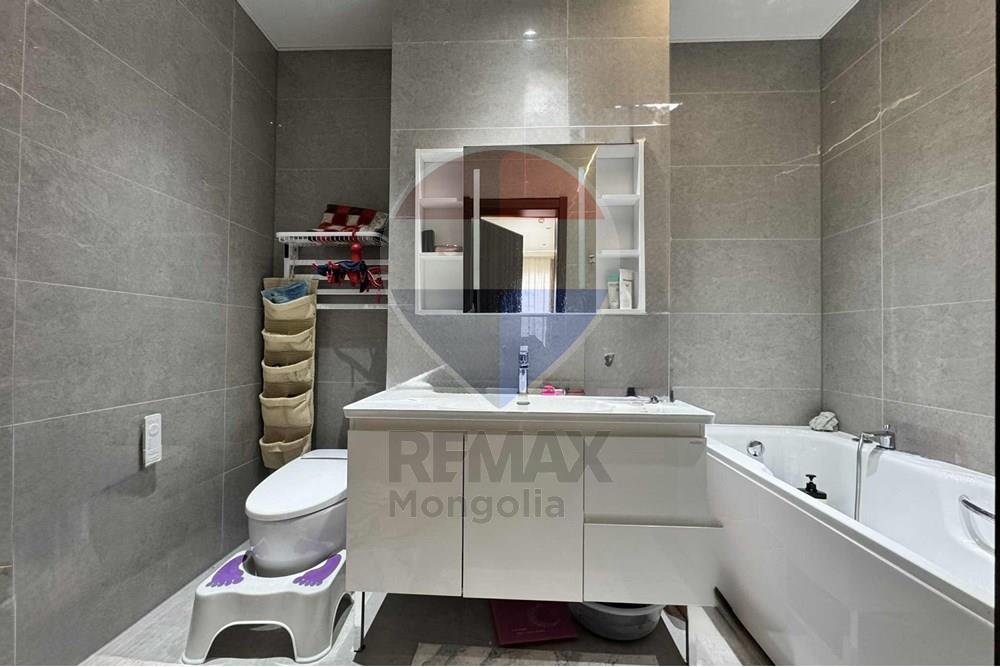 Residential - Condo/Apartment - Khan-Uul, Mongolia - MN - att.PVf2jkciYtO82T8LD-jCc5n5VMIBiIeIvu_xxMA7tTo.jpeg - Laundry - 119012182-377