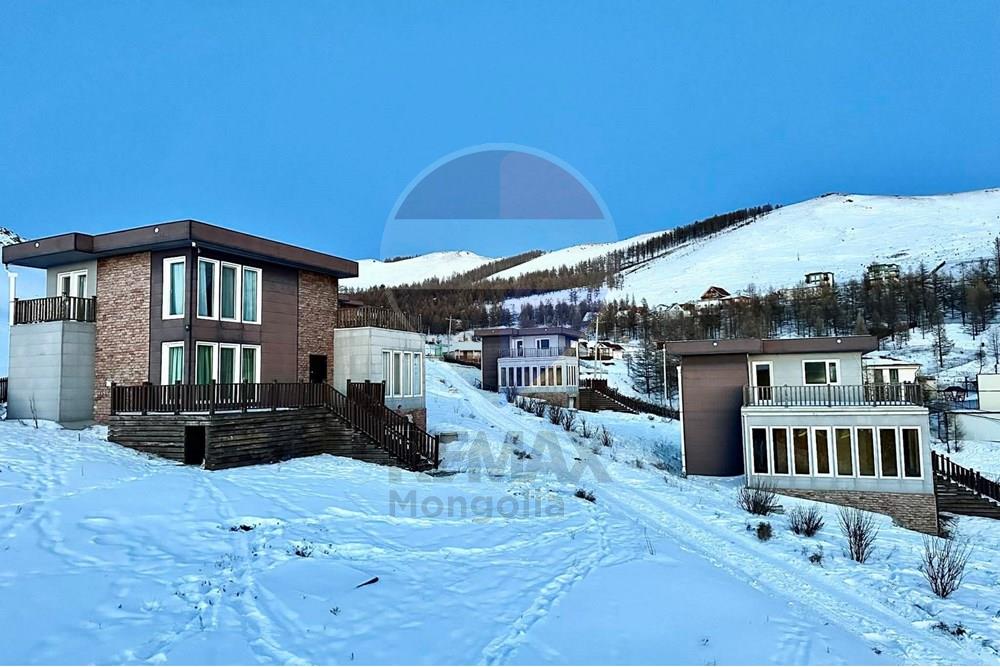 Residential - Two Level House - Sukhbaatar, Mongolia - MN - 606310898_4469587713315262_5953434006446500757_n.jpg - 119012085-371