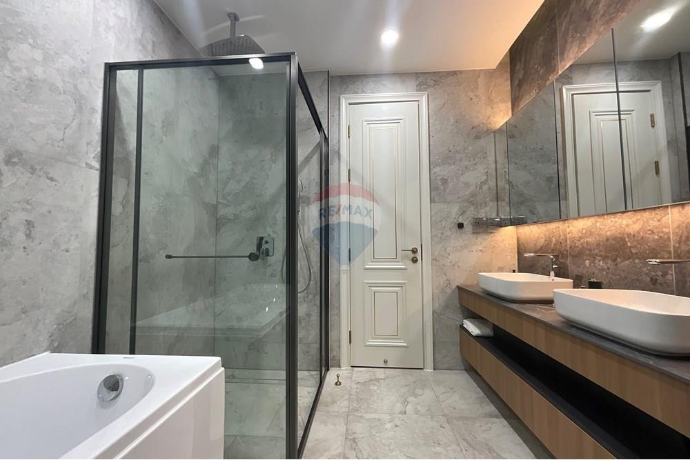 Residential - Two Level House - Khan-Uul, Mongolia - MN - IMG_0145.jpeg - 119012413-163