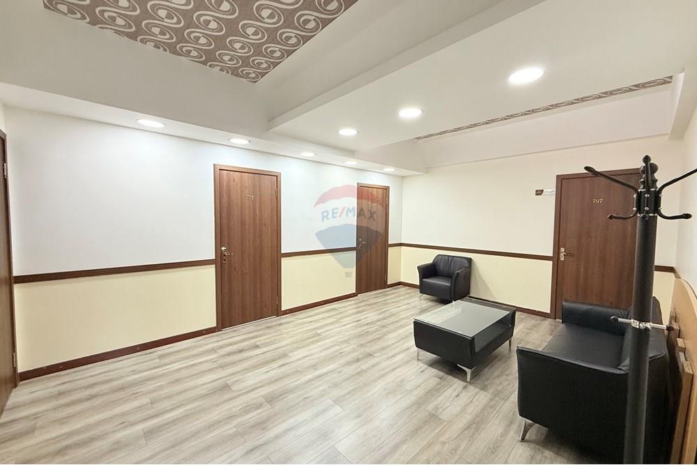 Commercial - Office - Sukhbaatar, Mongolia - MN - IMG_1288.jpg - 119012236-242