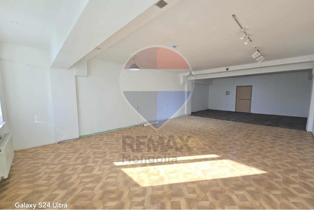 Commercial - Office - Bayangol, Mongolia - MN - 579001076_3731215440519707_8360563444733458088_n.jpg - 119012043-650