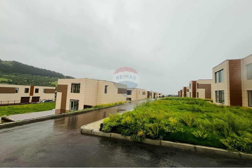 Residential - Two Level House - Khan-Uul, Mongolia - MN - 2.jpg - 119012298-83