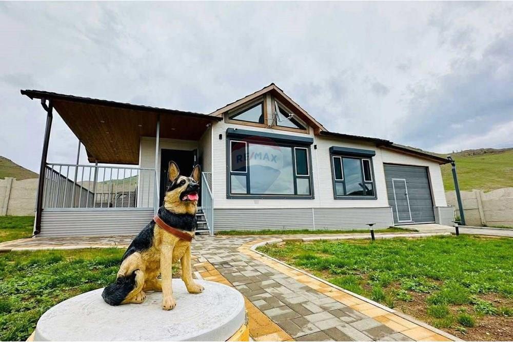 Residential - Terraced House - Nalaikh, Mongolia - MN - e9f180a0-637c-429a-8f3e-c2637adcf1e8.jpg - 119012252-110