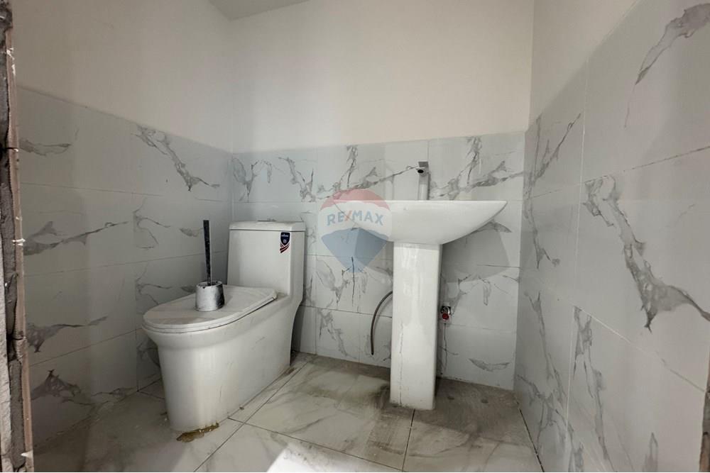 Commercieel - Laden/Einzelhandel - Баянзүрх, Монгол - MN - IMG_0200.jpeg - 119012221-511