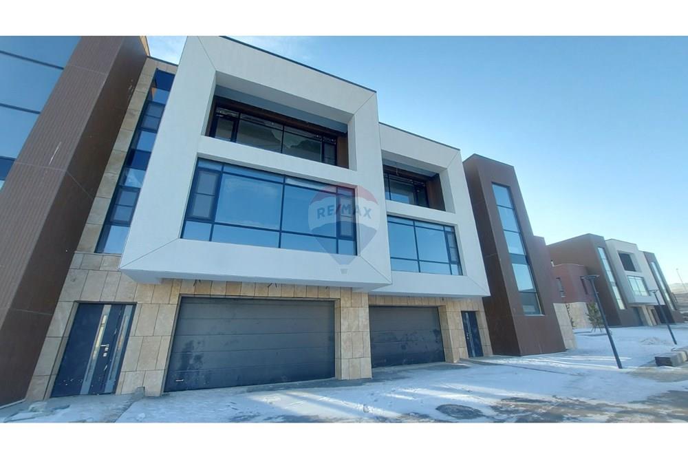 Rezidencijalno - Kuća s polukatovima - Баянзүрх, Монгол - MN - 2.jpg - 119057042-25