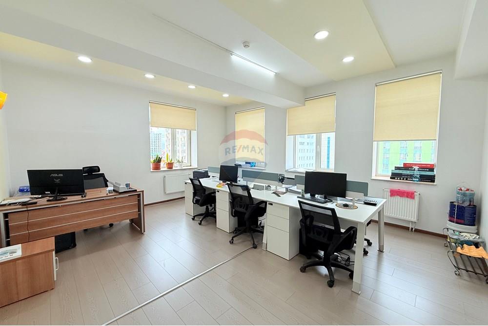 Commercial - Office - Sukhbaatar, Mongolia - MN - IMG_1277.jpg - 119012236-242