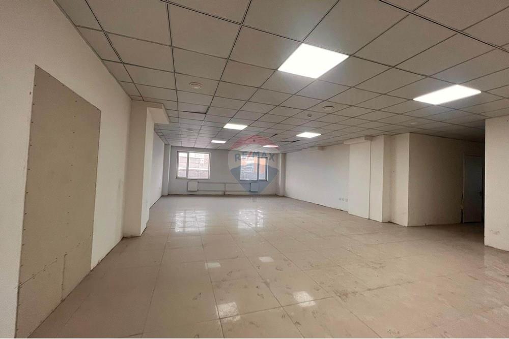 Commercial - Commercial/Retail - Khan-Uul, Mongolia - MN - 466867453_8784204584998774_971843702488768120_n.jpg - 119010115-34