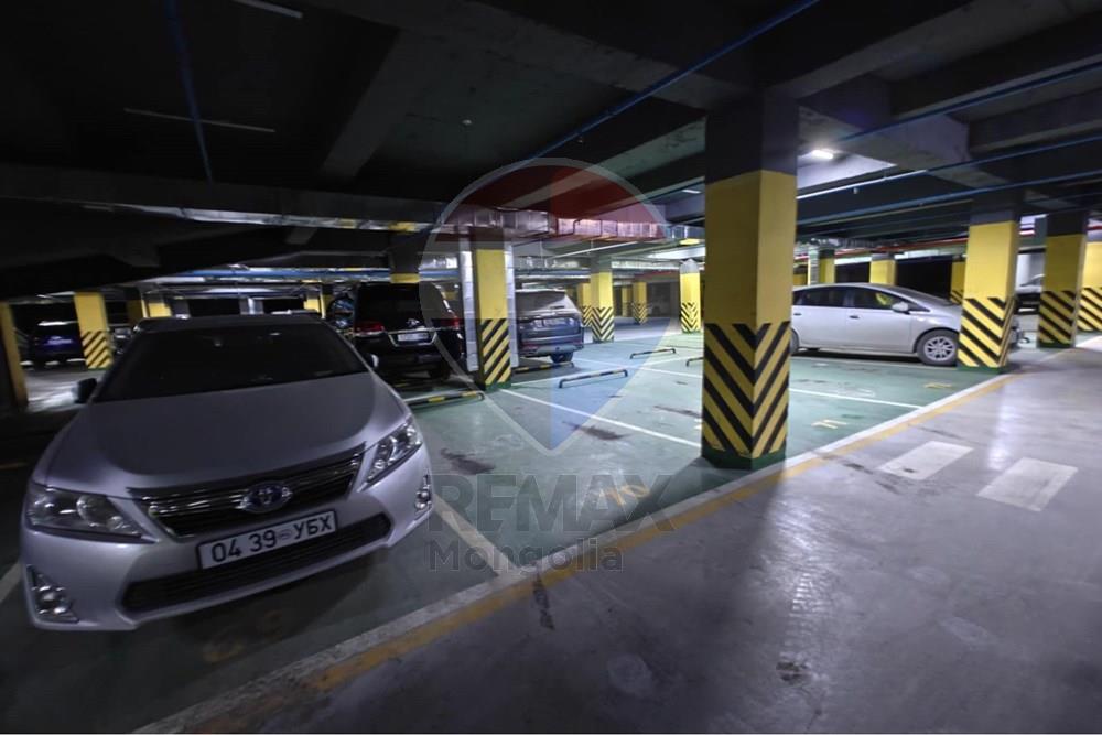 Residential - Parking - Bayanzurkh, Mongolia - MN - d3c6ff76-75ee-4b43-837a-b3f89252e26d.jpg - 119012250-565