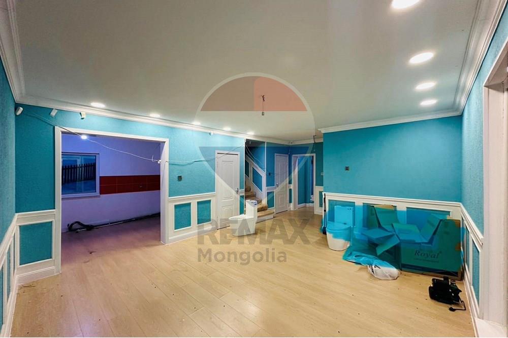 Residential - Two Level House - Sukhbaatar, Mongolia - MN - 606319704_1373655497029286_1593142149512693627_n.jpg - 119012085-371
