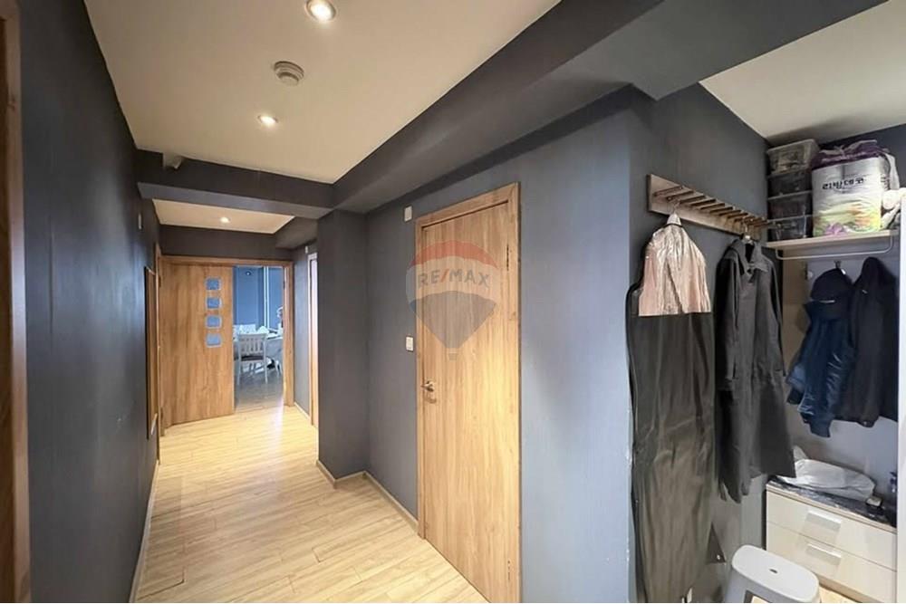 Residential - Condo/Apartment - Bayangol, Mongolia - MN - 12.jpg - Anteroom  - 119030118-19